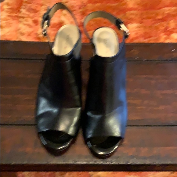 Black Wedge Open Toe Shoes - Picture 2 of 8